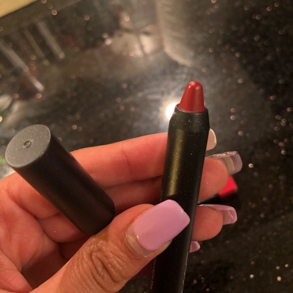 Brand new Mac Velvetease lipstick/ lip pencil - Picture 2 of 2